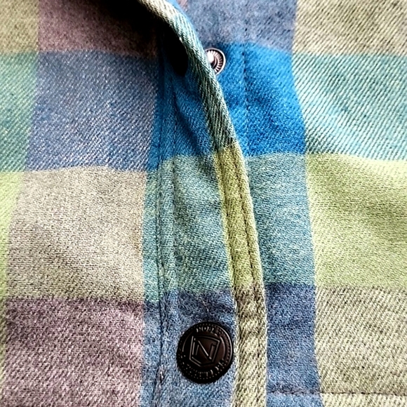 Noble Outfitters Women's Blue Green  Plaid Flannel Snap Button Up Shacket Sz M - Picture 5 of 13